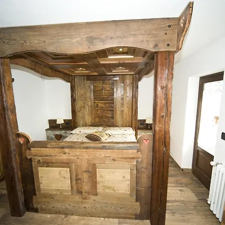 Le Petit Coeur Hotel Fontainemore Buitenkant foto